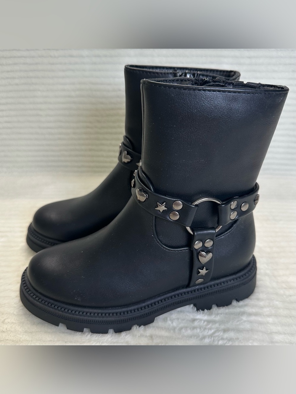 Olivia Miller Girl Toddler Girls Black Harness Lug Chelsea Boots NWT Size 10